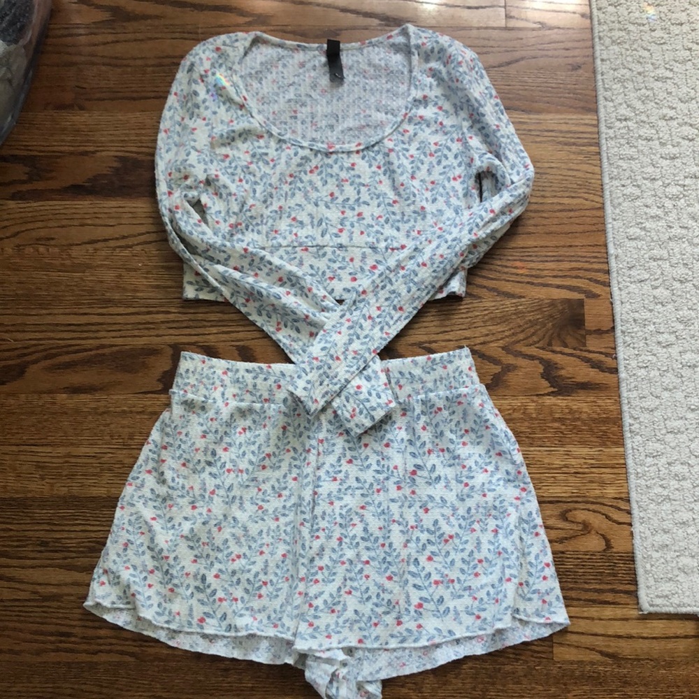 Adorable sleep set
